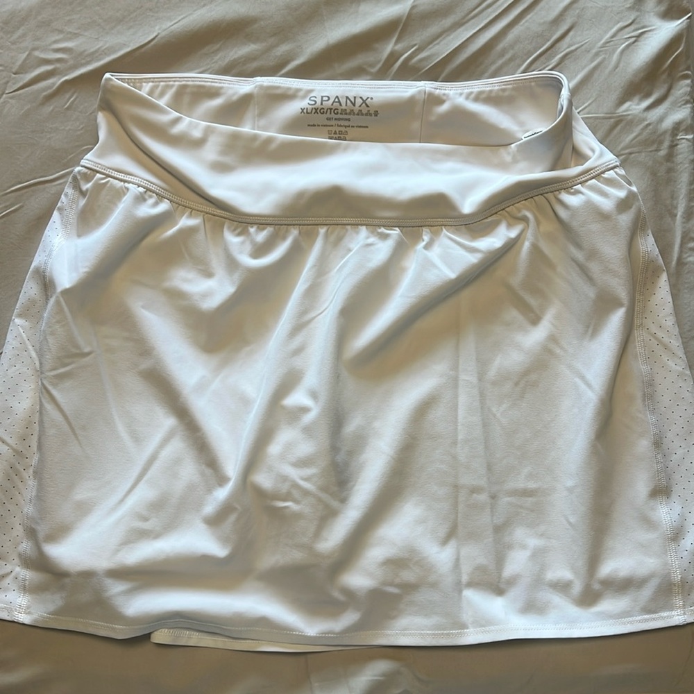 Spanx get moving skort, size xl white